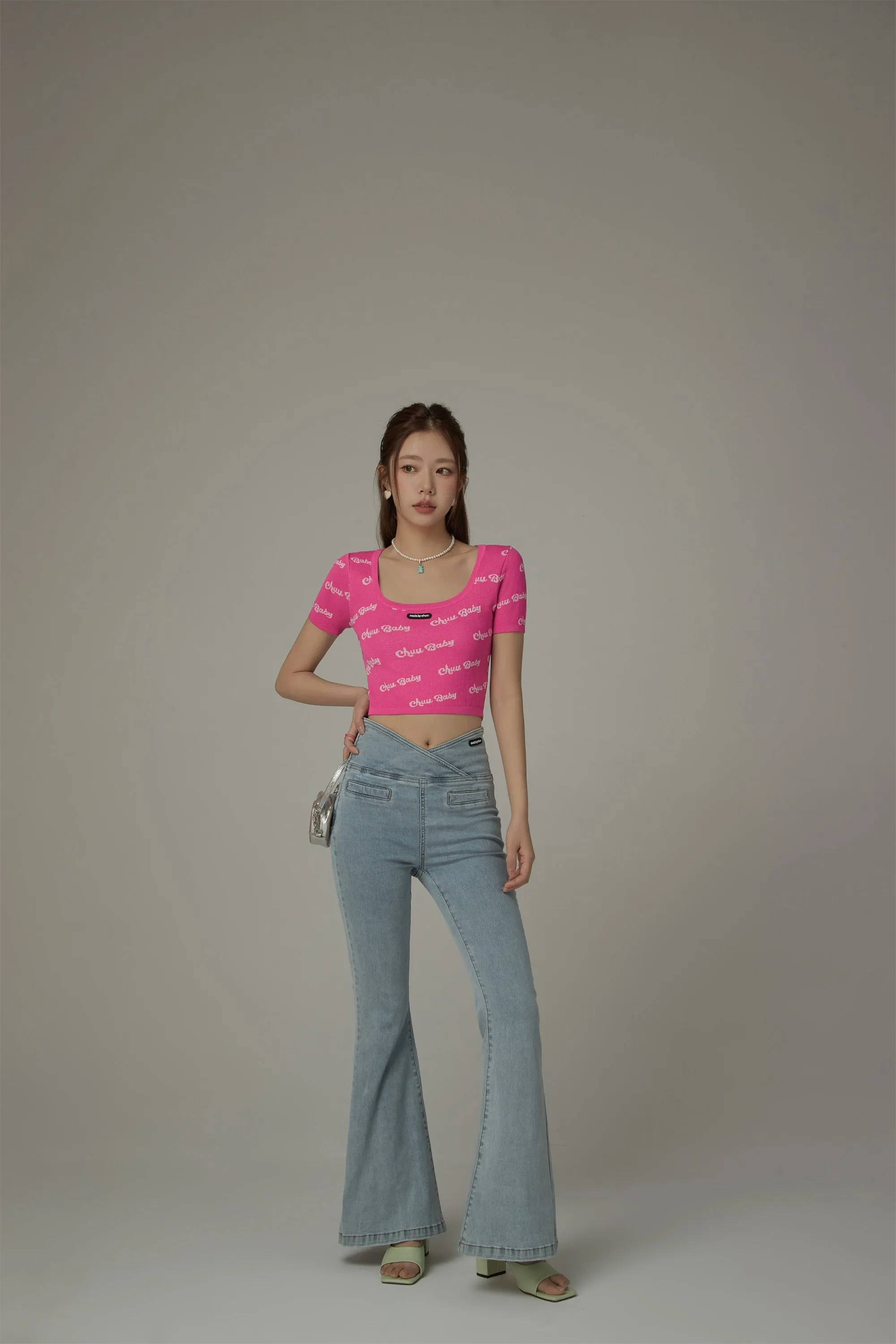 Chuu Baby Cropped Knit Top