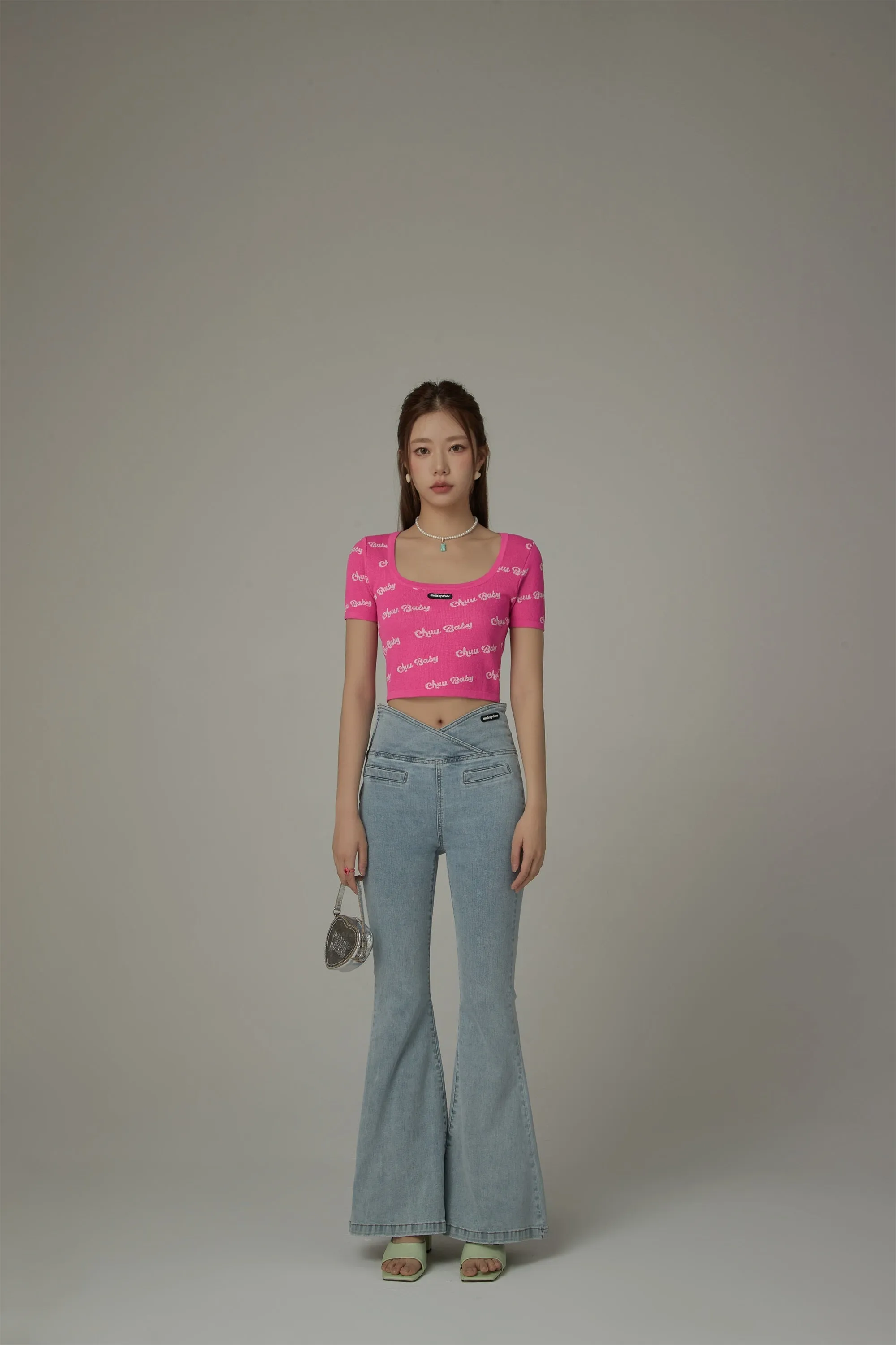 Chuu Baby Cropped Knit Top