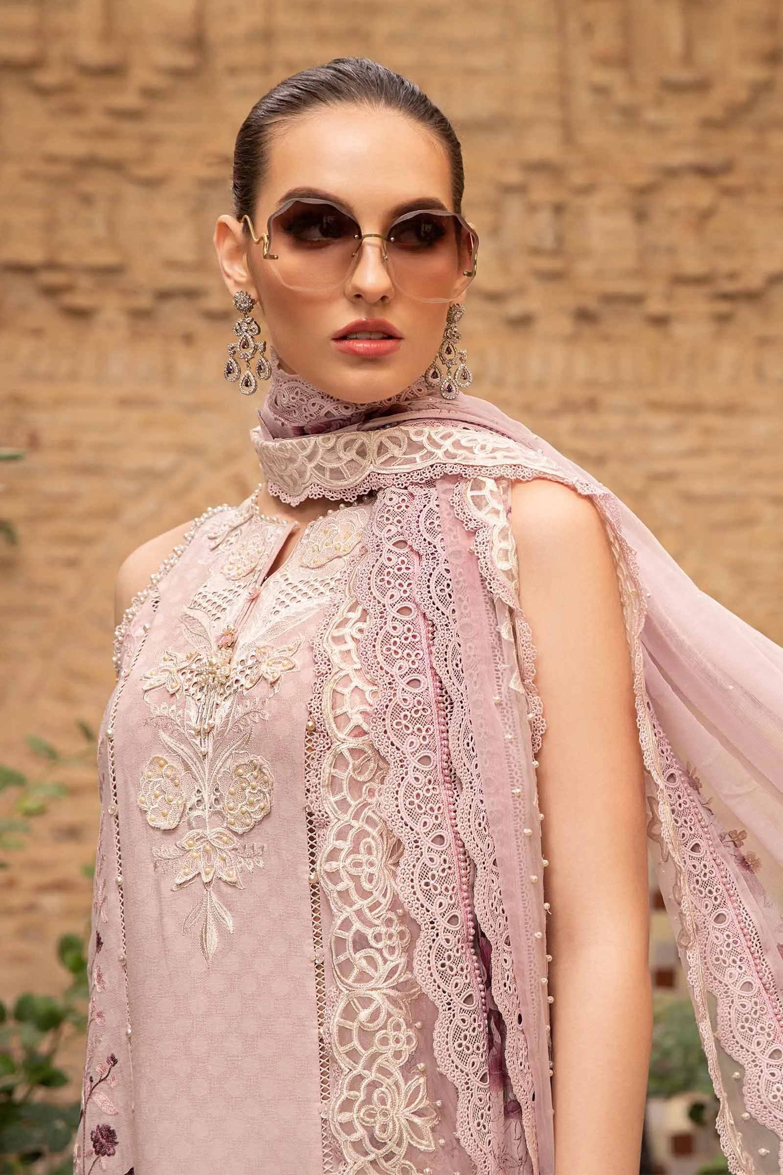 MARIA.B Luxury Lawn Collection 2024 – D-2414-A