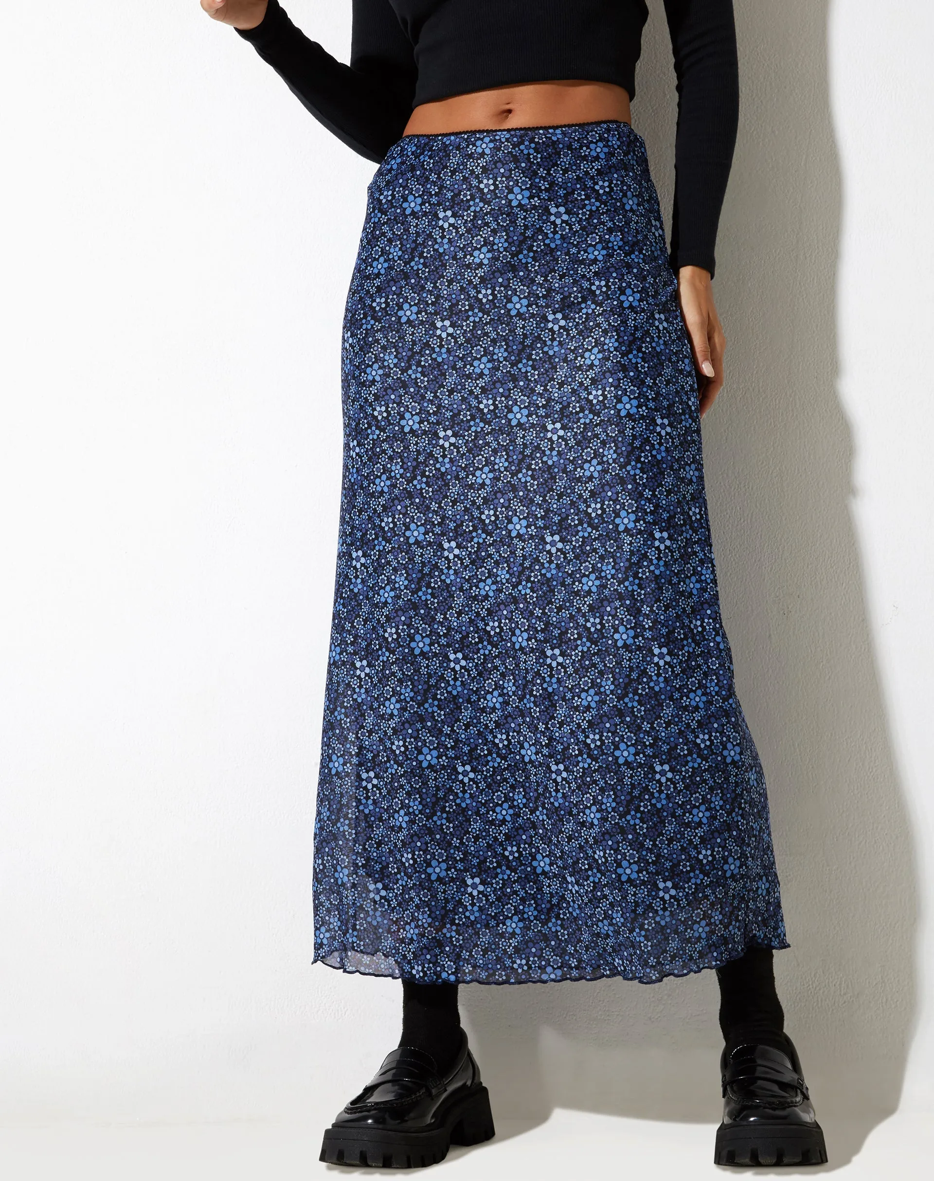 Rindu Midi Skirt in Flower Garden Blue